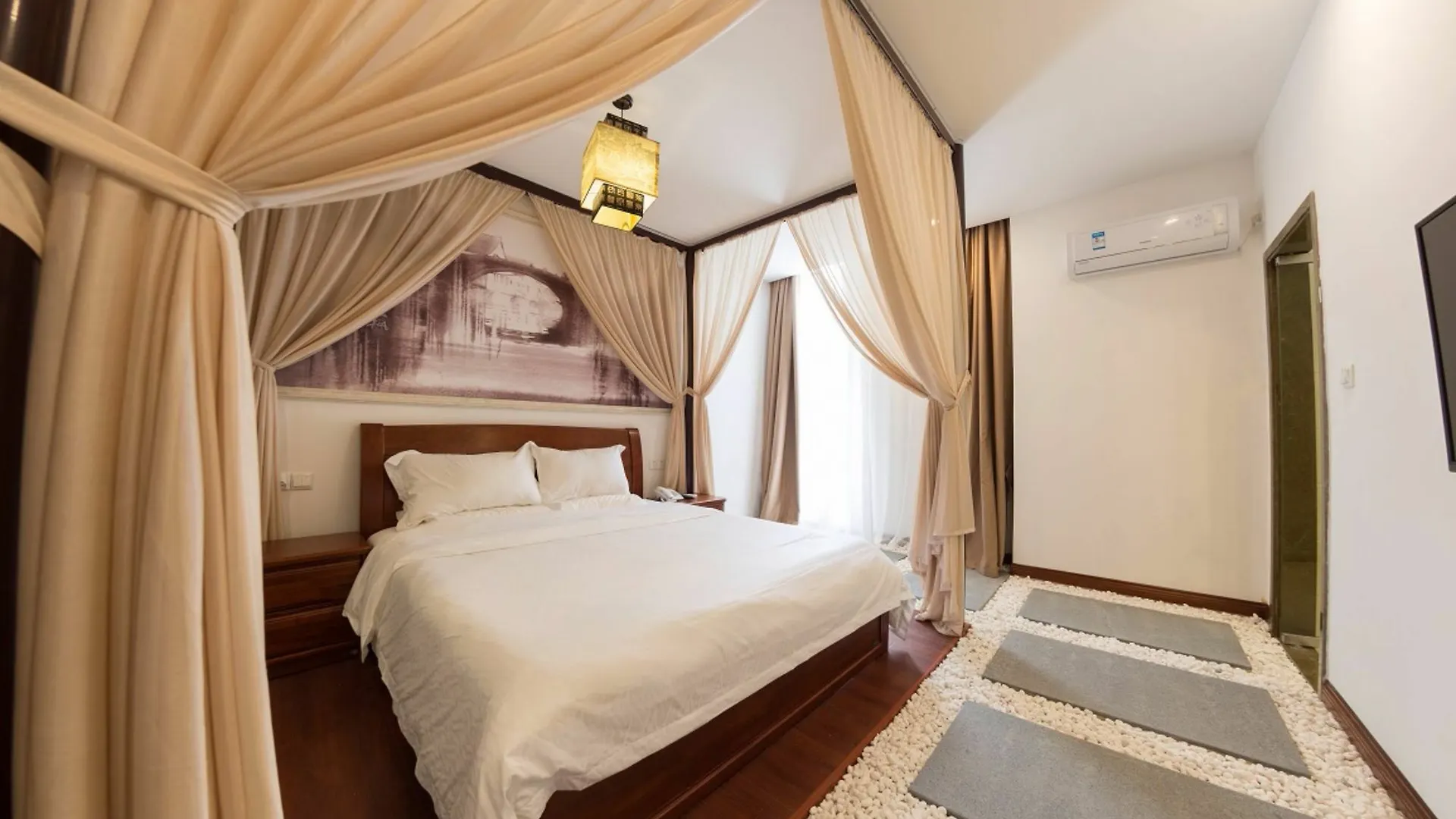 Otel Suzhou Romantic Cabin Amusement Park